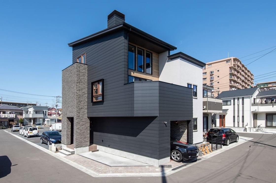 THE ENJOY HOUSE